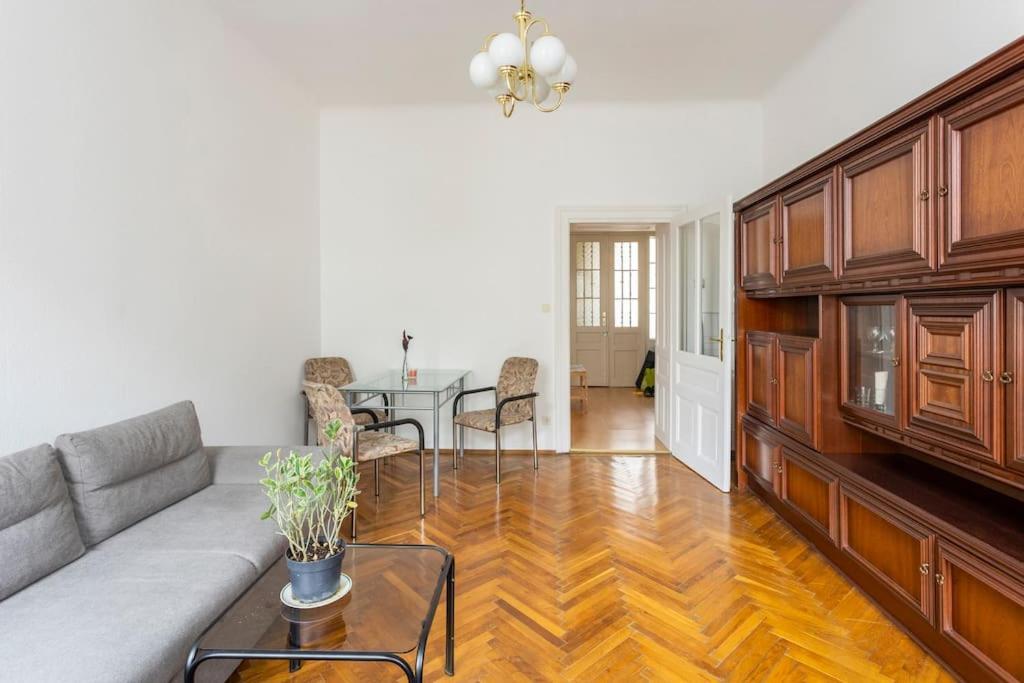 Vintage Living In The Heart Of Vienna. * Wien