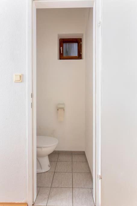 Vintage Living In The Heart Of Vienna. Appartement Wenen