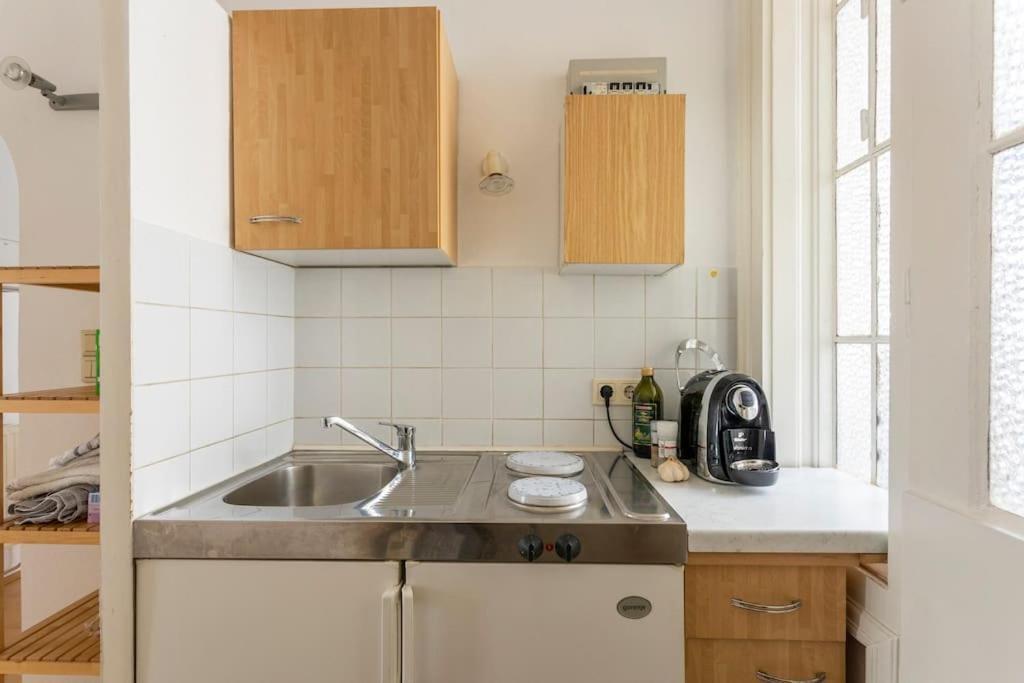 Vintage Living In The Heart Of Vienna. Appartement Wenen